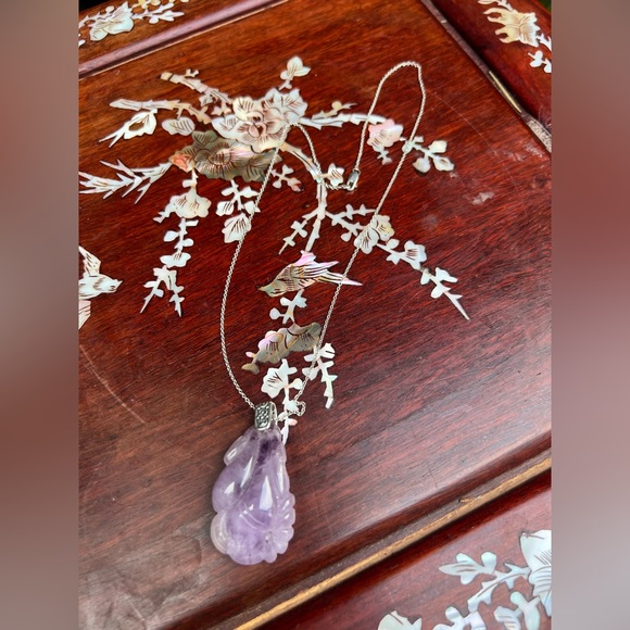 Hand Carved Lavender Jade Pendant on Silver Chain - Picture 6 of 7